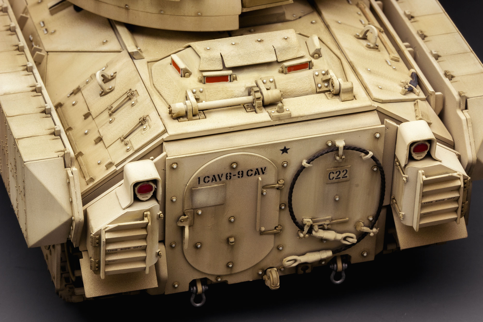U.S. Cavalry Fighting Vehicle M3A3 Bradley w/BUSK III